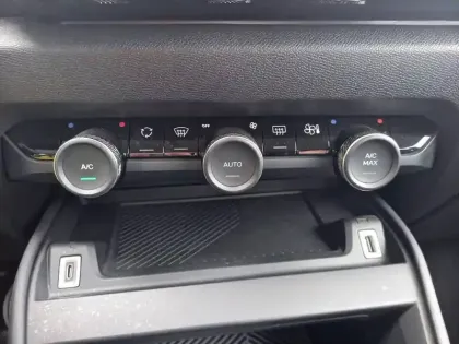 Photo 14 Citroën C4  PureTech 100 S&S BVM6