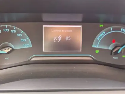 Photo 17 Peugeot 208  Electrique 50 kWh 136ch
