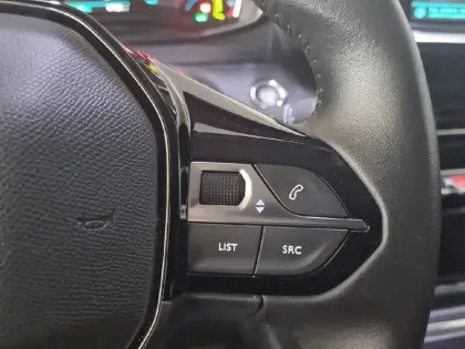 Photo 48 Peugeot 208  Electrique 50 kWh 136ch