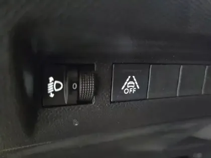 Photo 49 Peugeot 208  Electrique 50 kWh 136ch