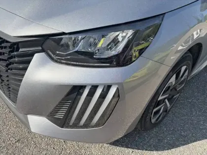 Photo 21 Peugeot 208  100 S&S BVM6