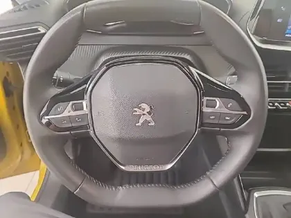 Photo 6 Peugeot 208  PureTech 100 S&S BVM6