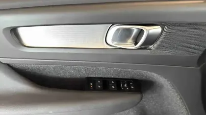 Photo 16 Volvo XC40  T4 Recharge 129+82 ch DCT7