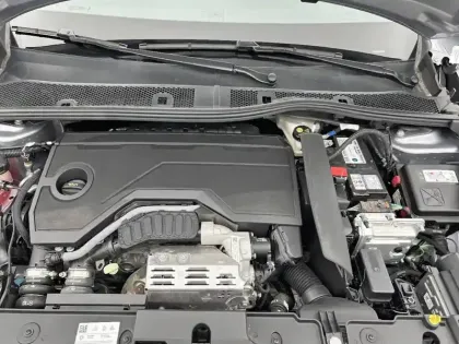 Photo 31 Peugeot 208  Hybrid 110 e-DCS6