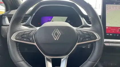 Photo 5 Renault Symbioz  E-Tech full hybrid 145