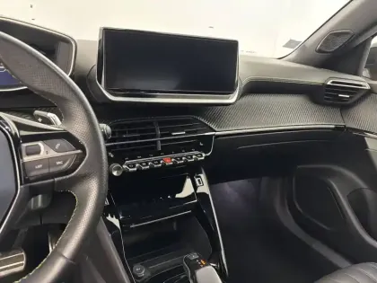 Photo 20 Peugeot 2008  PureTech 155 S&S EAT8