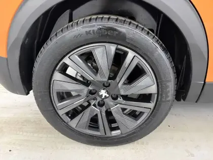 Photo 30 Peugeot 2008  PureTech 155 S&S EAT8