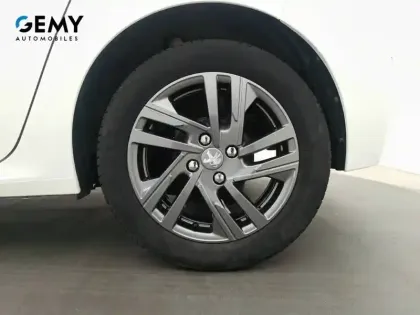 Photo 31 Peugeot 208  PureTech 100 S&S BVM6