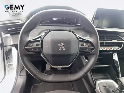 Photo 33 Peugeot 208  PureTech 100 S&S BVM6