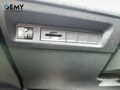 Photo 41 Peugeot 308  PureTech 130ch S&S BVM6