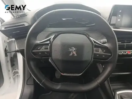 Photo 33 Peugeot 208  PureTech 75 S&S BVM5