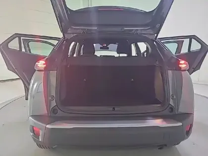 Photo 8 Peugeot 2008  PureTech 100 S&S BVM6