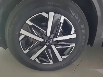 Photo 15 Peugeot 2008  PureTech 100 S&S BVM6