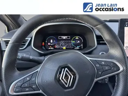 Photo 11 Renault Clio  E-Tech full hybrid 145