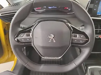 Photo 8 Peugeot 208  PureTech 75 S&S BVM5