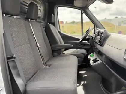 Photo 9 Mercedes Sprinter  FGN 215 CDI 39 3.0T FWD