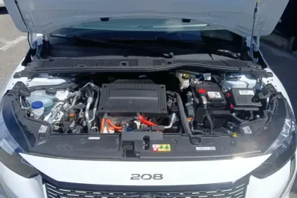 Photo 15 Peugeot 208  Electrique 50 kWh 136ch