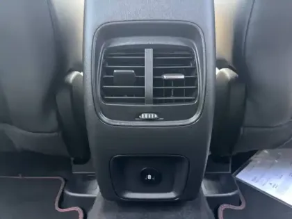 Photo 35 Ford Kuga  2.5 Duratec 180 ch FlexiFuel FHEV E85 Powershift