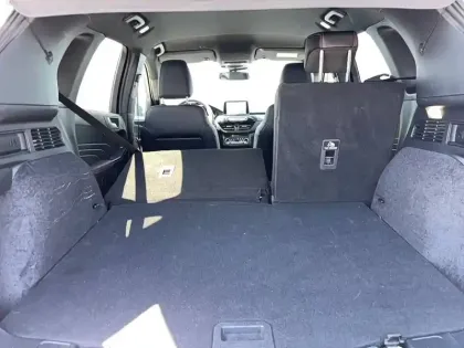 Photo 42 Ford Kuga  2.5 Duratec 180 ch FlexiFuel FHEV E85 Powershift