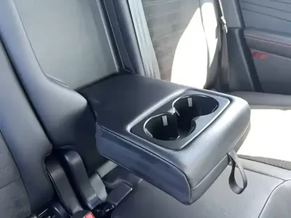 Photo 36 Ford Kuga  2.5 Duratec 180 ch FlexiFuel FHEV E85 Powershift