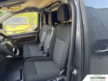Photo 18 Opel Vivaro  FGN SPORTIVE DIESEL 180 CH M AUTOMATIQUE