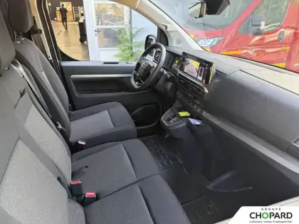 Photo 12 Opel Vivaro  FGN SPORTIVE DIESEL 180 CH M AUTOMATIQUE