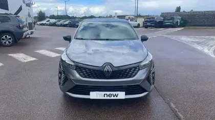 Photo 25 Renault Clio  E-Tech full hybrid 145