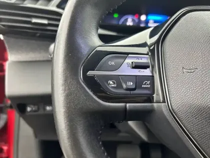 Photo 37 Peugeot 308  SW PHEV 180 e-EAT8
