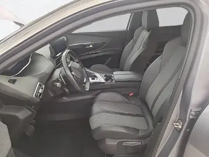 Photo 10 Peugeot 3008  PureTech 130ch S&S EAT8