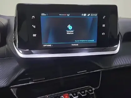 Photo 64 Peugeot 208  PureTech 100 S&S BVM6