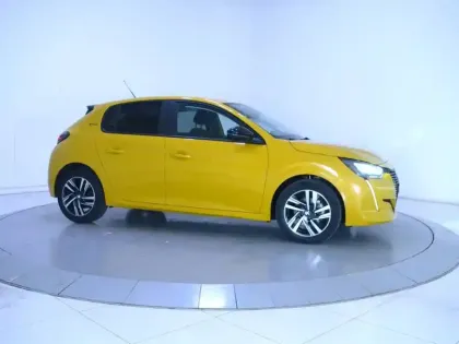 Photo 39 Peugeot 208  PureTech 100 S&S BVM6