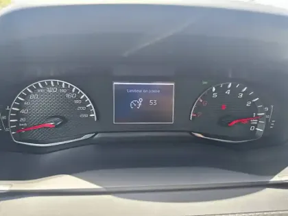 Photo 34 Peugeot 208  PureTech 100 S&S BVM6