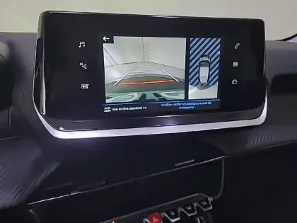 Photo 55 Peugeot 208  PureTech 100 S&S BVM6
