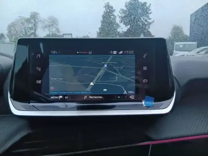 Photo 13 Peugeot 208  PureTech 100 S&S BVM6