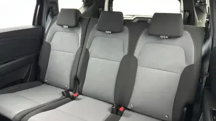 Photo 12 Dacia Jogger  Hybrid 140 7 places GSR2