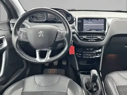 Photo 7 Peugeot 2008  1.2 PureTech 82ch BVM5