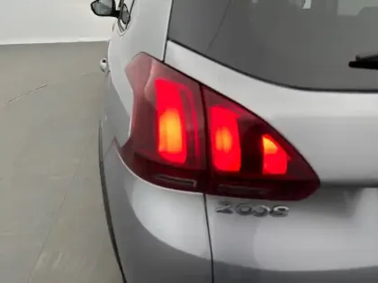 Photo 16 Peugeot 2008  1.2 PureTech 82ch BVM5