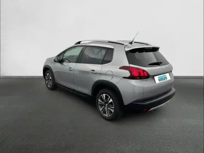 Photo 6 Peugeot 2008  1.2 PureTech 82ch BVM5
