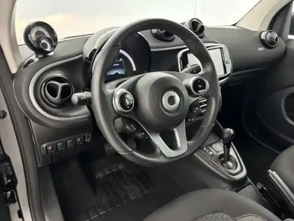 Photo 18 Smart Fortwo  Coupé 82 ch