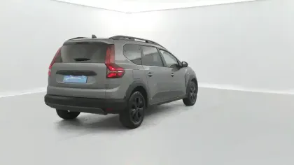 Photo 20 Dacia Jogger  Hybrid 140 7 places GSR2