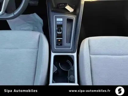 Photo 21 Volkswagen Golf  1.5 eTSI OPF 130 DSG7