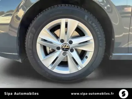 Photo 8 Volkswagen Golf  1.5 eTSI OPF 130 DSG7