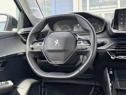 Photo 8 Peugeot 208  Electrique 50 kWh 136ch