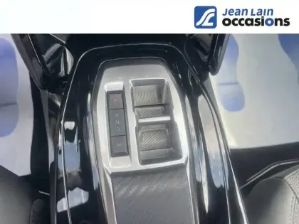 Photo 12 Peugeot 2008  PureTech 130 S&S EAT8