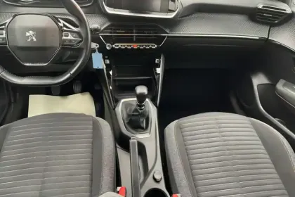 Photo 46 Peugeot 208  PureTech 100 S&S BVM6