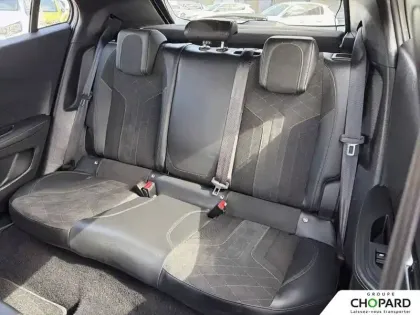 Photo 18 Peugeot 2008  PureTech 130 S&S EAT8