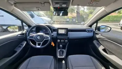 Photo 8 Renault Clio  E-Tech full hybrid 145