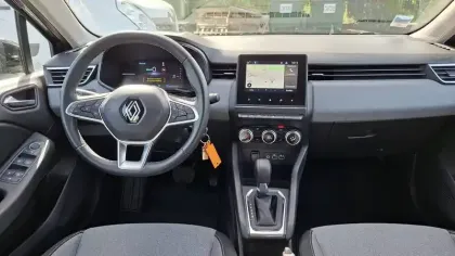 Photo 9 Renault Clio  E-Tech full hybrid 145