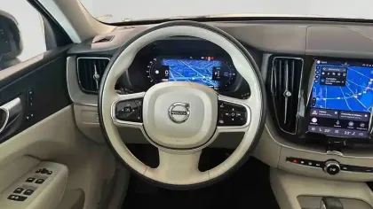 Photo 12 Volvo XC60  T6 AWD Hybride rechargeable 253 ch+145 ch Geartronic 8