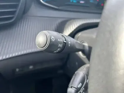 Photo 19 Peugeot 208  Electrique 50 kWh 136ch